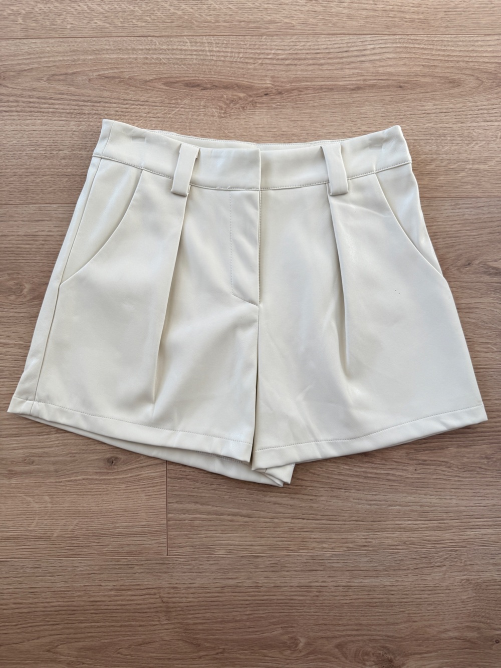 TCEC Cream Pleated Leather Shorts
